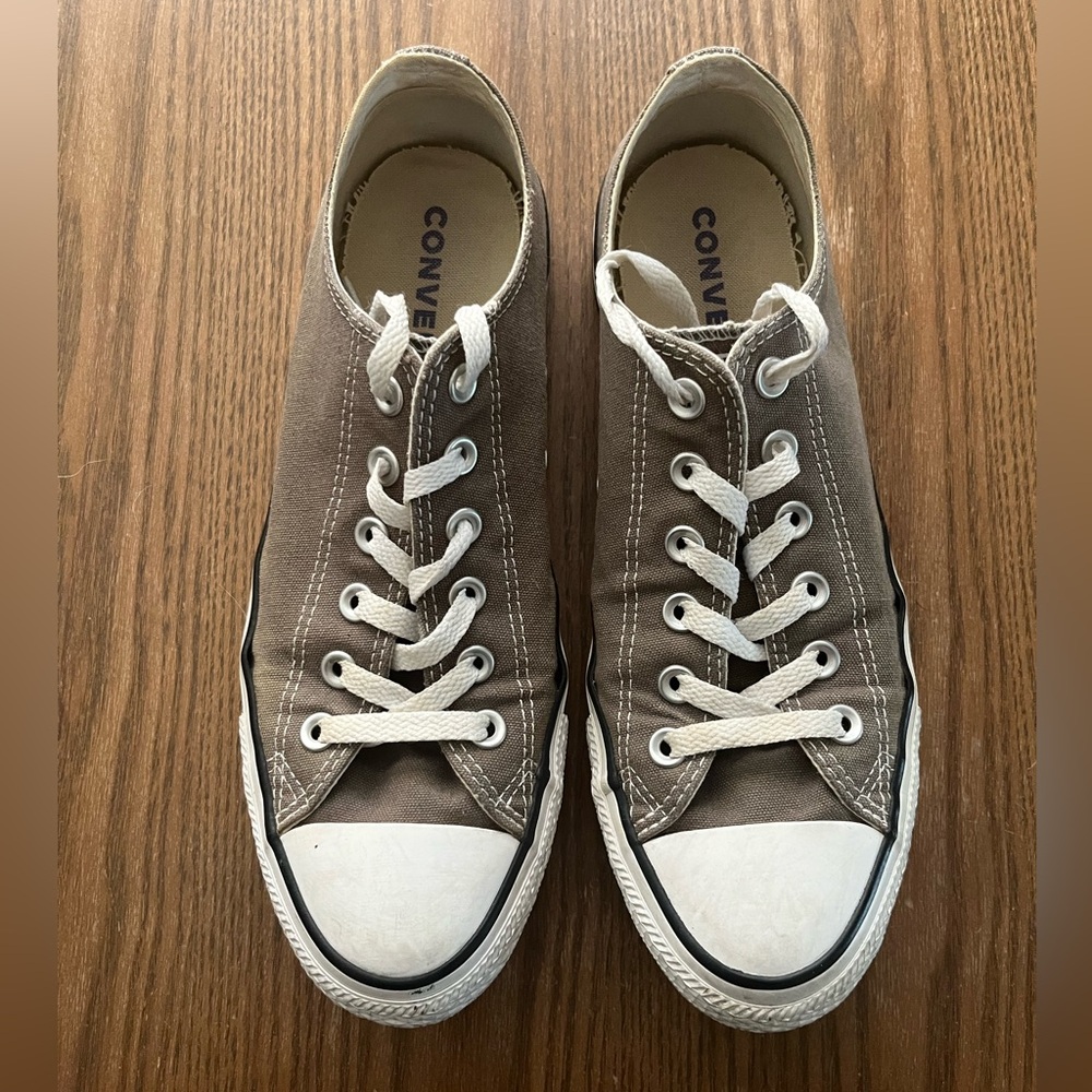 Converse Tan Canvas Sneakers size 10 Men’s